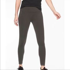 Athleta Run Free 7/8 Tight